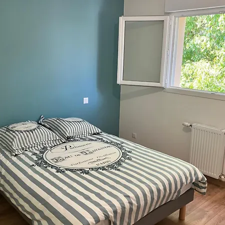Dans Maison En Colocation Proche Paris Et In Shared House Pensión